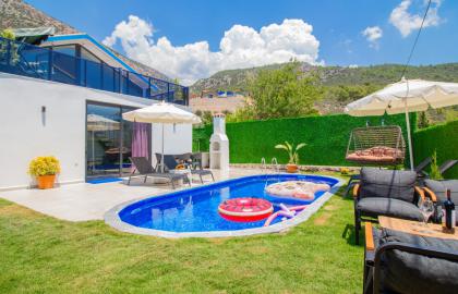 Kalkanda Doğa İçinde Korunaklı Villa