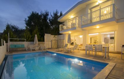 Kalkan Bölgesinde Muhafazakar 4 Kişilik Tatil Villası 