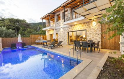 Kalkan Bölgesinde Muhafazakar 4 Kişilik Tatil Villası 