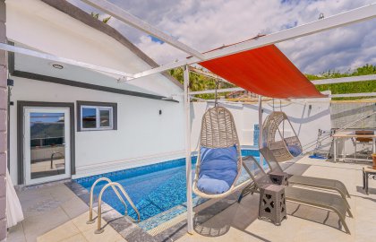 Kalkan Bölgesinde Muhafazakar 4 Kişlik Tatil Villası 