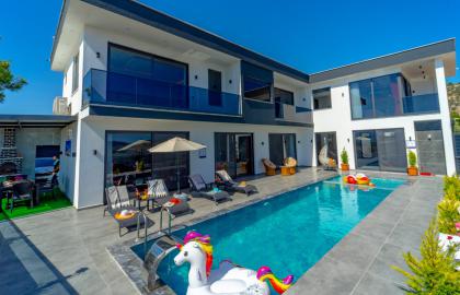 Kalkan Çavdırda 4 Kişilik Lüks Korunaklı Villa