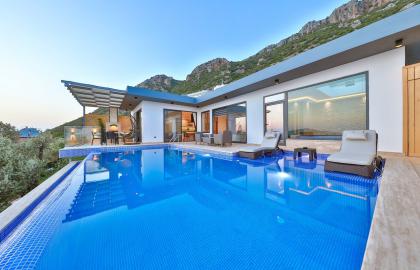Kalkan Kördere Mevkiinde 2 Kişilik Tatil Villası