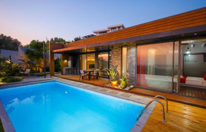 Kalkan Bölgesinde Korunaklı Balayı Tatil Villası 