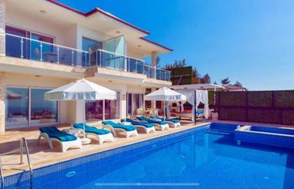 Kalkan İslamlarda Doğa İçinde 6 Kişilik Korunaklı Villa