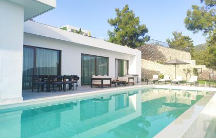 Kalkan Bölgesinde Korunaklı 4 Kişilik Tatil Villası 