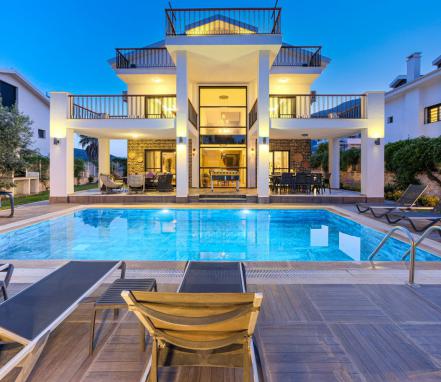 Ovacık Bölgesinde 8 Kişilik Lüks Tatil Villası