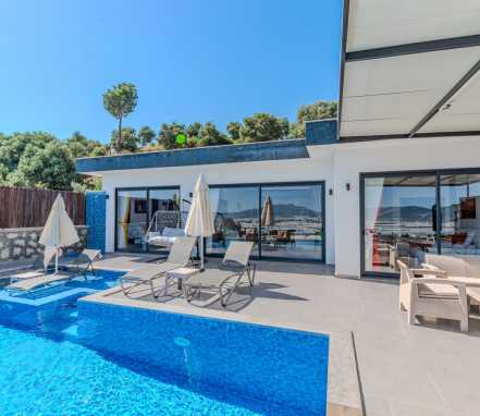 Kalkan Bölgesinde Korunaklı 5 Kişilik Tatil Villası 