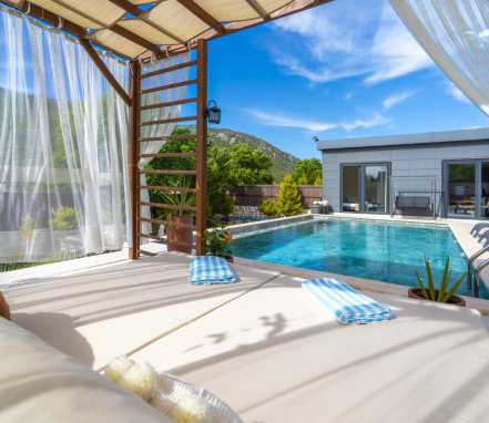 Kalkan Bölgesinde Korunaklı 4 Kişlik Tatil Villası 