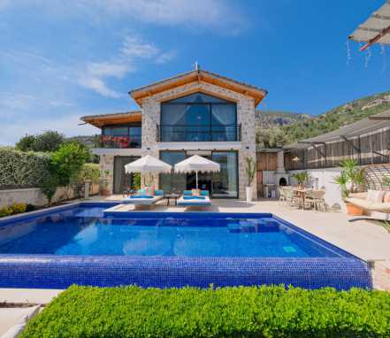 Kalkan Bölgesinde Muhafazakar 6 Kişilik Tatil Villası 