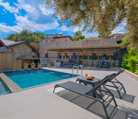 Fethiye Gökben Mevkiinde Doğa İçinde 3 Kişilik Tatil Villası
