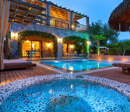 Fethiye Kayaköy Mevkiinde 6 Kişilik Ultra Lüks Tatil Villası