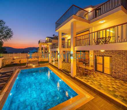 Fethiye Bölgesinde Doğa İçinde 8 Kişilik Tatil Villası 