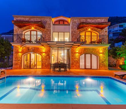 Kalkan Kızıltaş Mevkiinde 8 Kişilik Tatil Villası