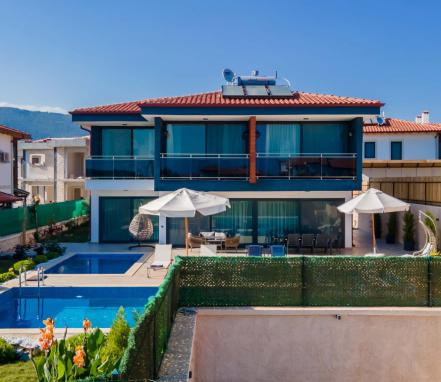 Kaş Çukurbağ Mevkiinde 4 Yatakodalı  Tatil Villası