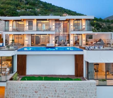 Kaş Kalkan  Mevkiinde Lüks Tatil Villası