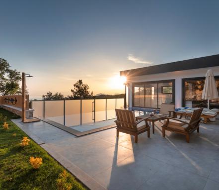 İslamlar Köyünde Kapalı Havuzlu Balayı Villası