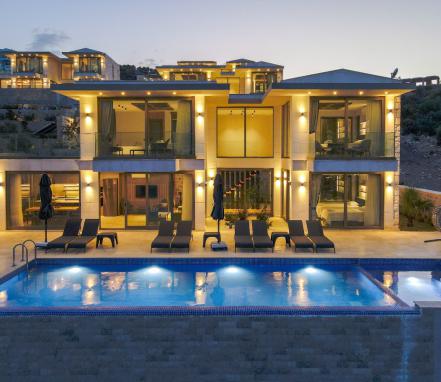 Antalya Kalkan Mevkiinde 6 Kişilik Tatil Villası