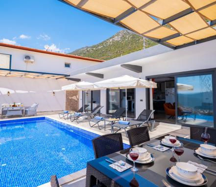Kalkan Kördere 4 kişilik Deniz Manzaralı Korunaklı Tatil Villası