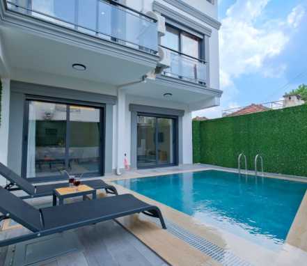 Fethiye Bölgesinde Lüks 8 Kişilik Tatil Villası 