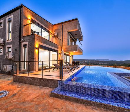 Kaş Bölgesinde 6 Kişilik Tatil Villası