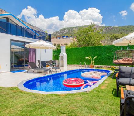 Kalkanda Doğa İçinde Korunaklı Villa