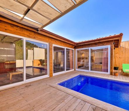 Patara Antik Kentinde 1+1 Balayı Tatil Villası