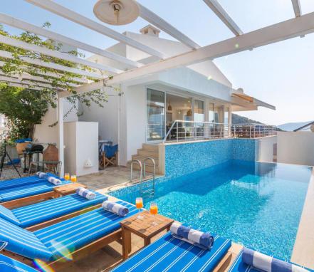 Kışla Mevkiinde Denize Yakın 4 Yatakodalı Tatil Villası
