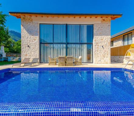 Kalkan Bezirgan Mevkiinde 6 Kişilik Tatil Villası