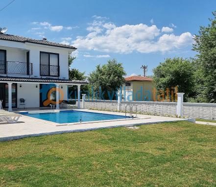 Ortaca Bölgesinde Doğa İçinde 8 Kişilik Tatil Villası