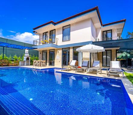 Patara Mevkiinde 3 Yatak Odalı Tatil Villası