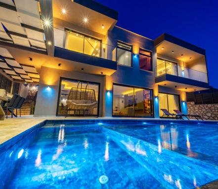 Kalkan Ordu Mevkiinde 3 Yatak Odalı Tatil Vİllası