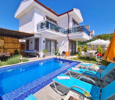Kaş Ağulluda Lüks Kiralık Tatil Villası