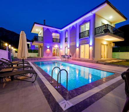 Fethiyede 8 Kişiye Uygun Özel Havuzlu Villa