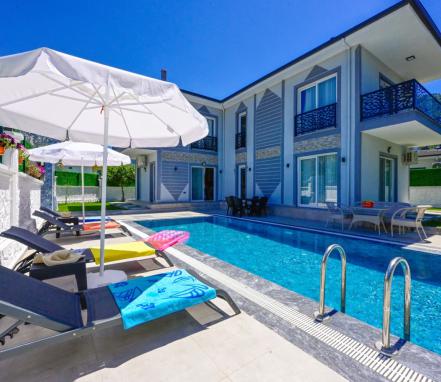 Fethiyede 8 Kişilik Lüks Özel Havuzlu Villa