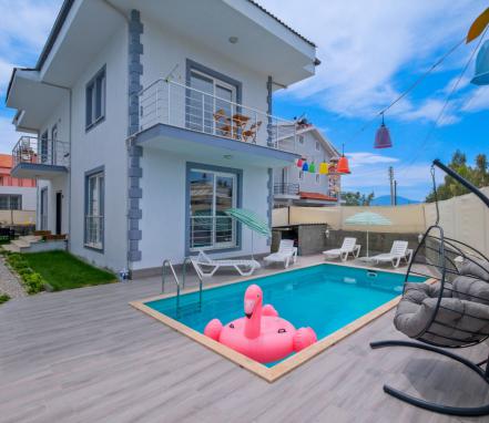 Fethiye Çalış Mevkiinde Merkeze Yakın Tatil Villası