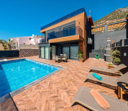 Kalkan Bölgesinde 6 Kişilik Merkeze Yakın Tatil Villası