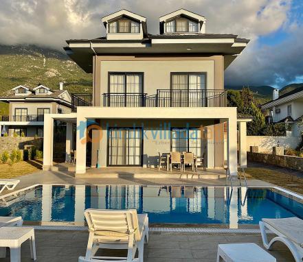 Fethiye Bölgesinde Doğa İçinde 8 Kişilik Tatil Villası 