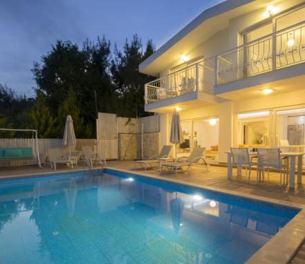 Kaş Bölgesinde 4 Kişilik Muhafazakar Tatil Villası