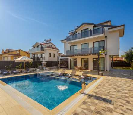 Fethiye Bölgesinde Lüks 6 Kişilik Tatil Villası
