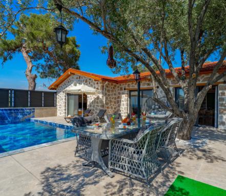 Antalya Kalkan Mevkiinde 2 Kişilik Tatil Villası
