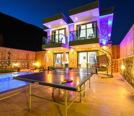 Bezirgan Mevkiinde Korunaklı Tatil Vİllası