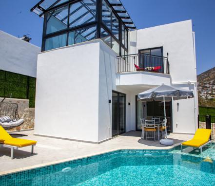 Kalkan Ortaalan Bölgesinde 2 Yatakodalı  Kiralık Tatil Villası