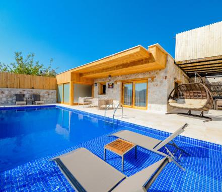 Kalkan Ulugöl Mevkiinde 4 Kişilik Tatil Villası