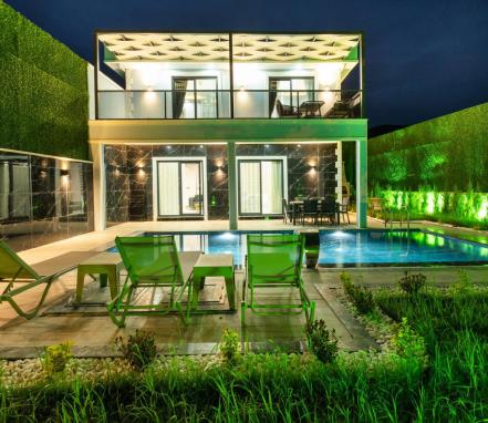 Fethiye Karaçulha Mevkiinde Korunaklı Havuzlu Villası