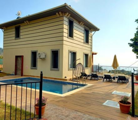 Fethiye Faralyada Doğa İçinde 3 Yatak Odalı Tatil Villası