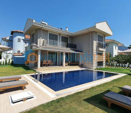 Muğla Bölgesinde Doğa İçinde 6 Kişlik Tatil Villası