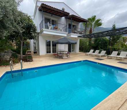 Kalkan Bölgesinde Merkeze Yakın 6 Kişilik Tatil Villası 