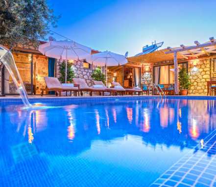 Kalkan Ordu Mevkiinde 2 Yatak Odalı Tatil Villası