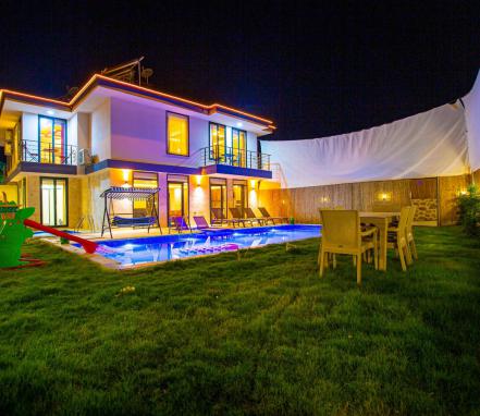 Patarada 6 Kişilik Korunaklı Villa
