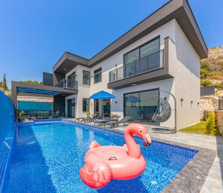 Kalkan Bölgesinde 6 Kişliik Muhafazakar Tatil Villası